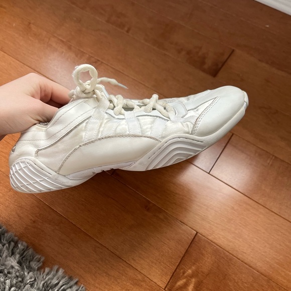 Nfinity Evolution Cheerleading Sneakers - Picture 4 of 4